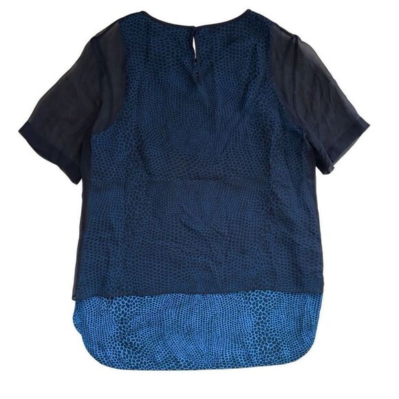 Designer Tibi Top 100% Silk Bateau Neckline Short Sleeve Layered Black Blue Shir - Picture 2 of 7